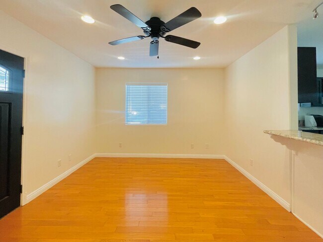 Building Photo - Tularosa Drive