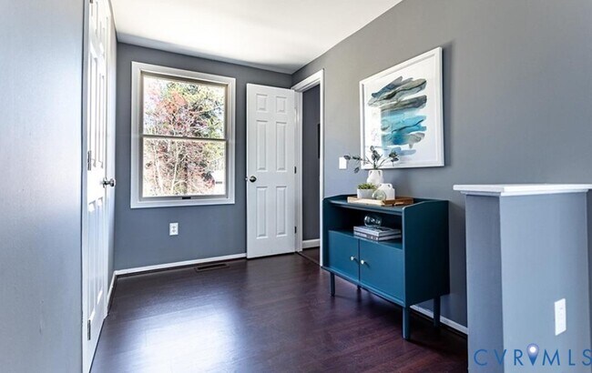 Building Photo - 10312 Genlou Rd