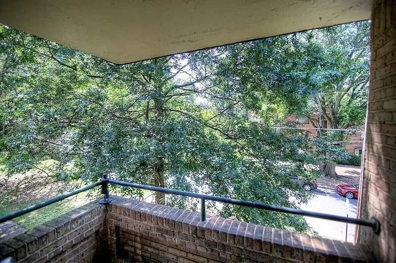 Building Photo - 1392 Normandy Dr NE