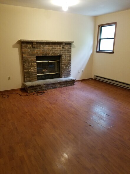 Building Photo - 1546 Black Birch Way