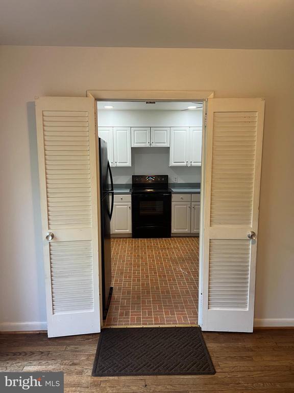 Building Photo - 2040 Golf Course Dr