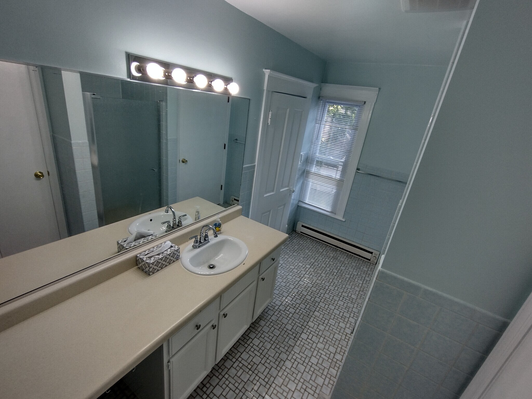 Building Photo - 3607 Waukegan Rd