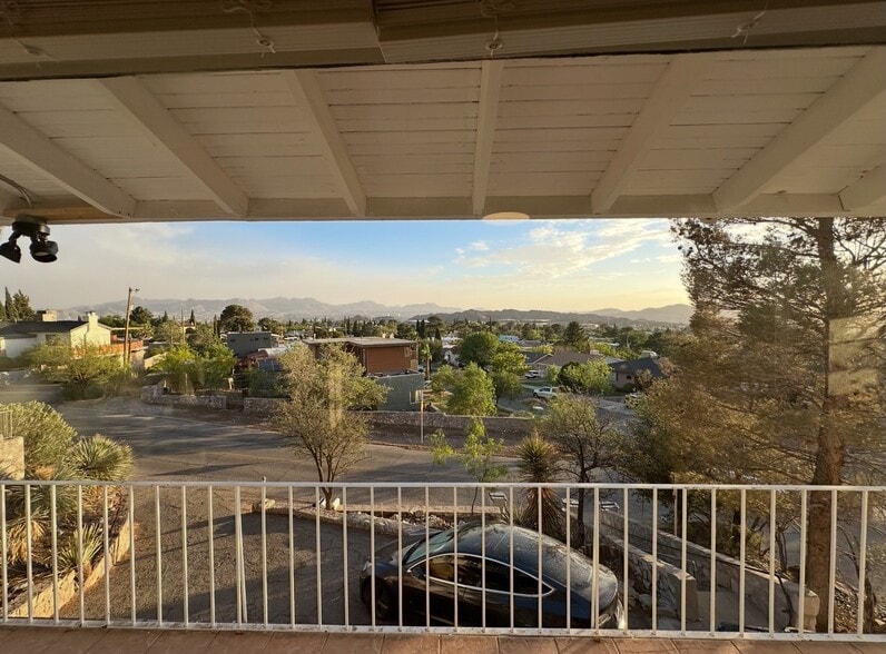 Building Photo - 2924 Piedmont Dr