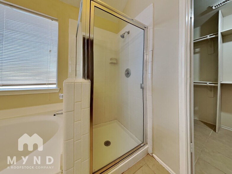 Building Photo - 2530 Chestnut Mills Rd