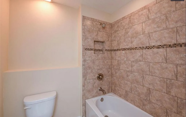 Building Photo - 2948 Oriole Dr