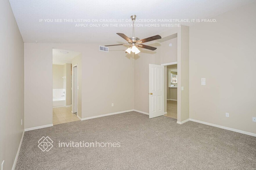 Building Photo - 28423 Meadowrush Way