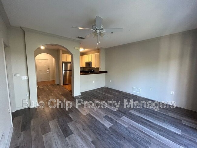 Building Photo - 14200 Avalon Rd