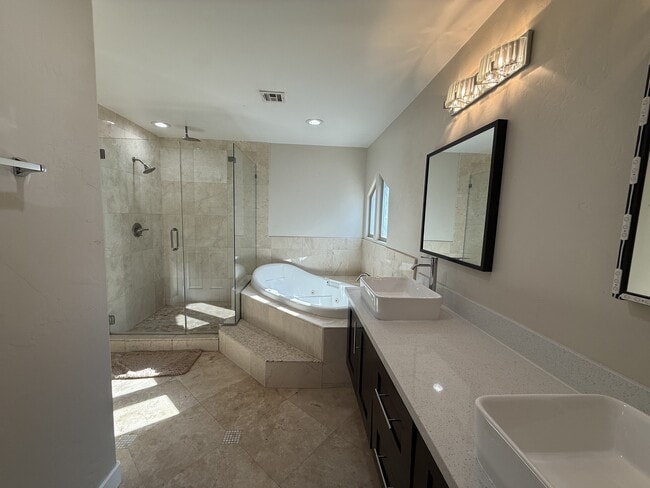 Building Photo - 3255 El Camino Rd