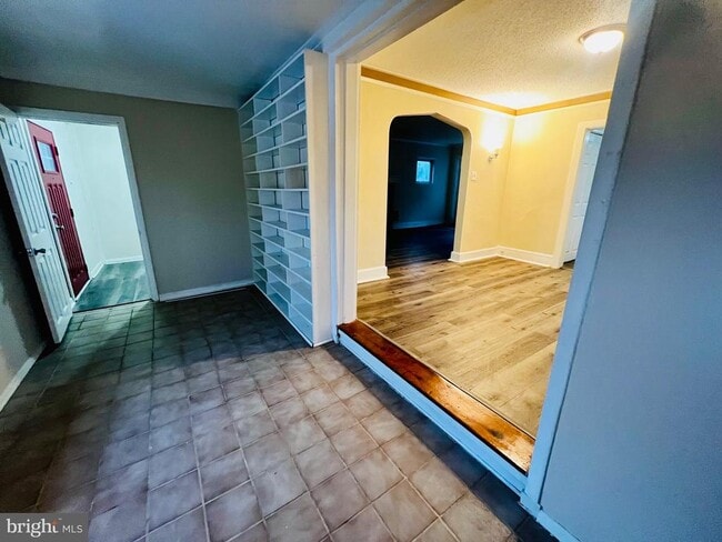 Building Photo - 428 Paxson Ave