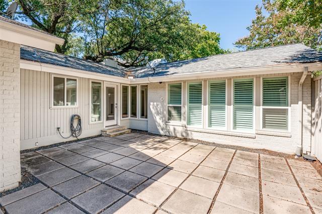 Building Photo - 3101 Lovers Ln