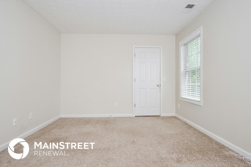 Building Photo - 4061 Cress Way Run