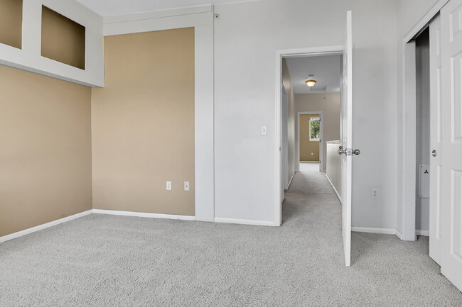 Building Photo - $2,300.00 - HALF OFF First Months' Rent - 2 Beds, 2 Baths, Condo in Littleton with Fireplace and ...