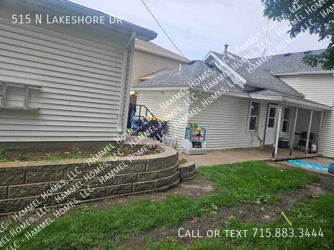 Building Photo - 515 N Lakeshore Dr