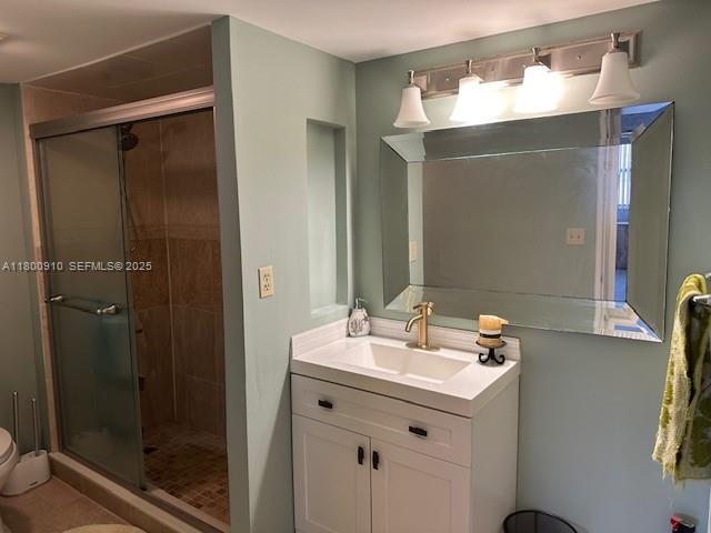 Building Photo - 210 174th St