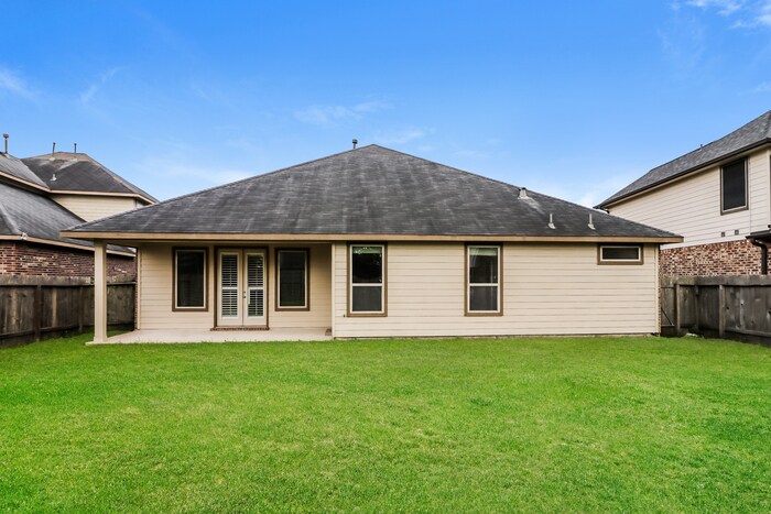 Building Photo - 3526 Cambridge Falls Dr