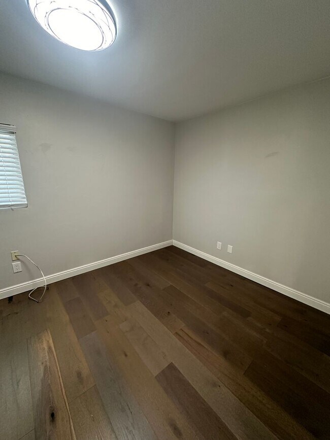 Building Photo - 3 Bed 2 Bath Remodeled Home for Rent!