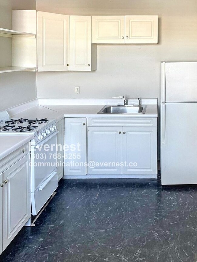 Building Photo - Cozy 1-Bedroom, 1-Bathroom Apartment Near ...