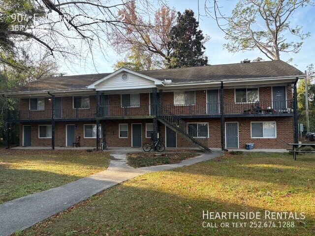 Primary Photo - 904 E 14th St