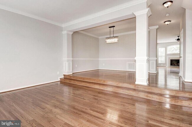 Building Photo - 21264 Victorias Cross Terrace