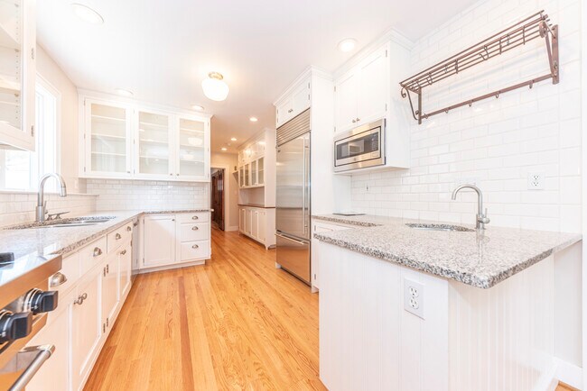 Building Photo - 1111 Olivia Ave