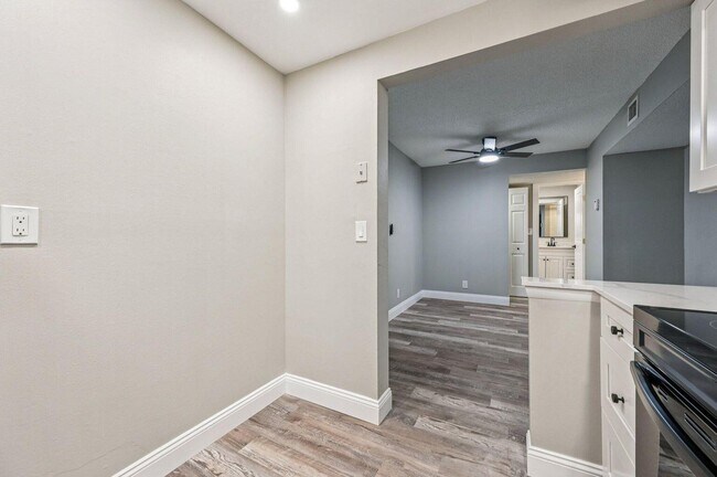 Building Photo - 460 NW 20th St