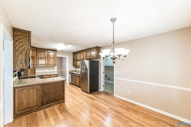 Building Photo - 139 Clubhouse Ln