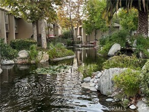 Building Photo - 5497 Twin Lakes Dr