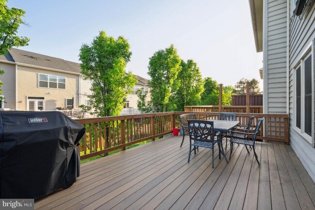 Building Photo - 6257 Harbin Dr
