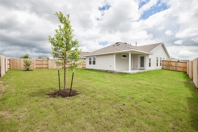 Building Photo - 120 Lyndon Dr