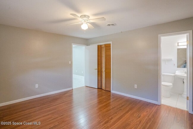 Building Photo - 1393 Stanley Dr