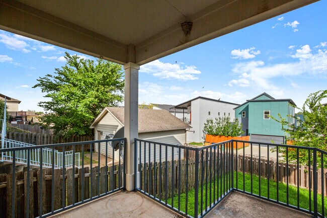 Building Photo - 6220 Perlita Dr