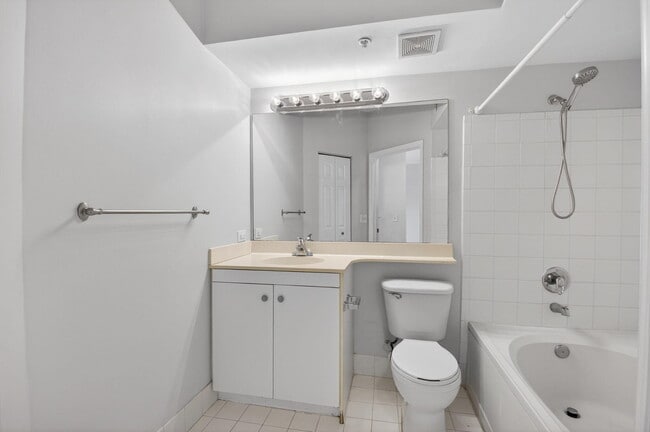 Building Photo - 3421 Tuscany Way