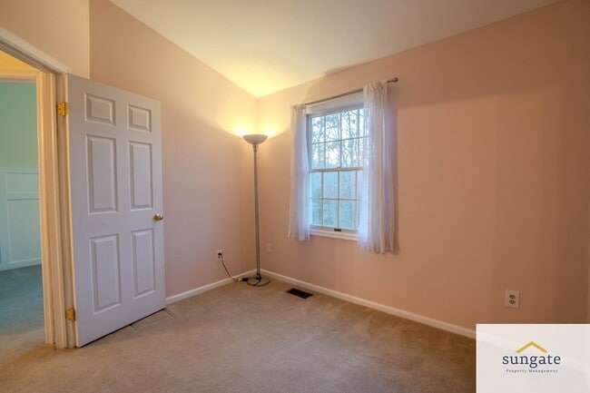 Building Photo - 1016 Arborwood Pl