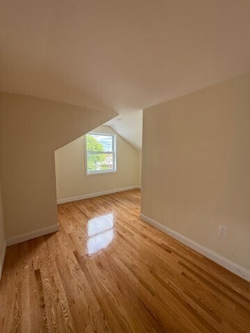 Building Photo - 371 Belmont St