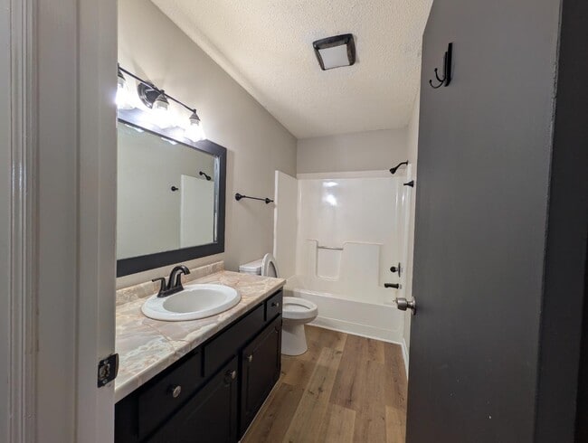 Building Photo - 135 Caz Ln