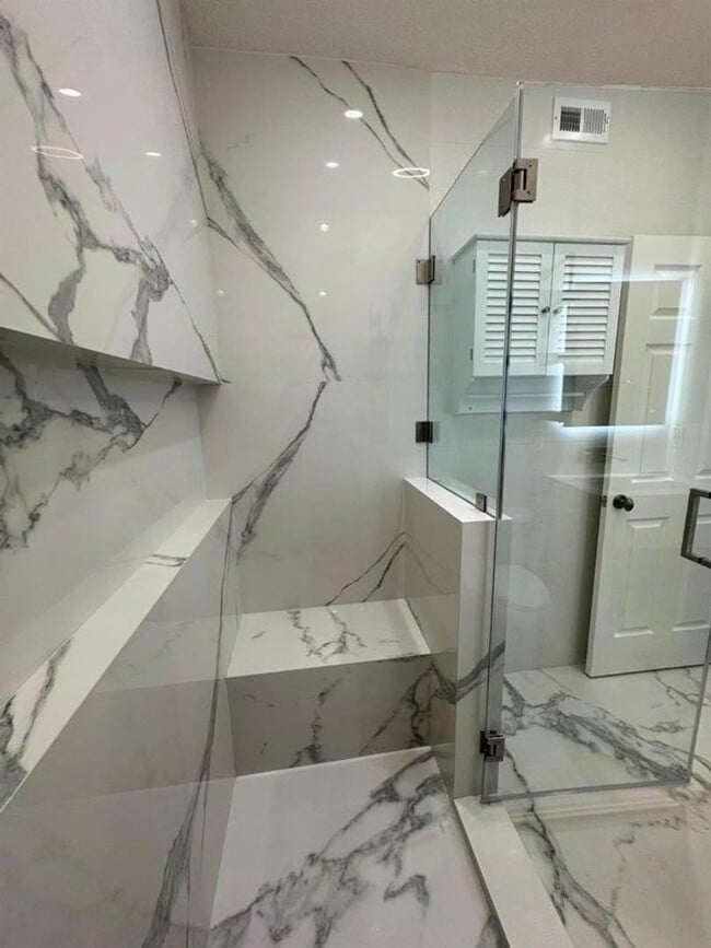Building Photo - Elegant and Luxurious Rental Home in Hercules