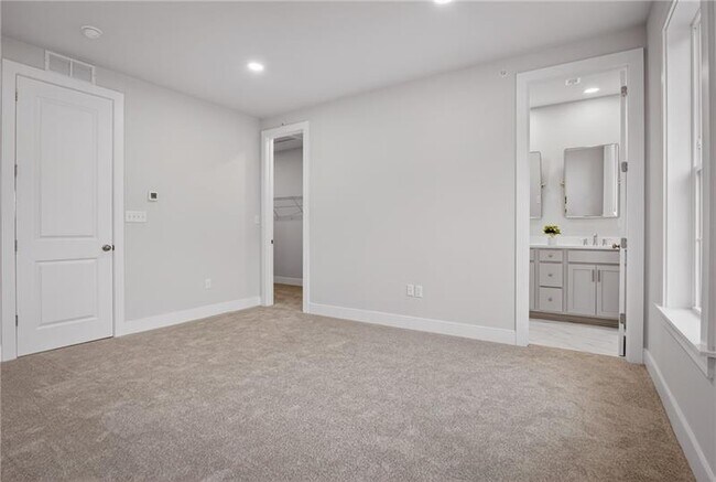 Building Photo - 4022 Cottage Wy