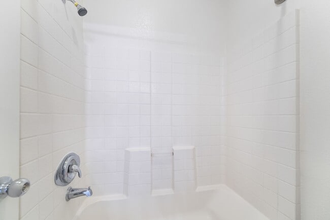 Building Photo - Charming Henderson Condo in Gated Community with Pool Access!