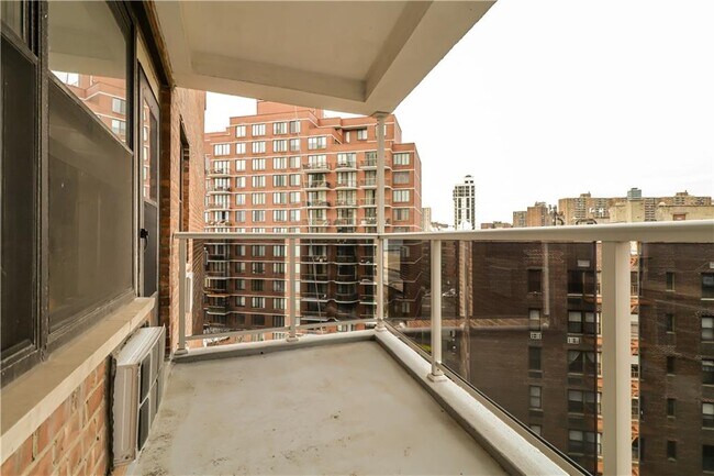 Building Photo - 50 Brighton 1st Rd