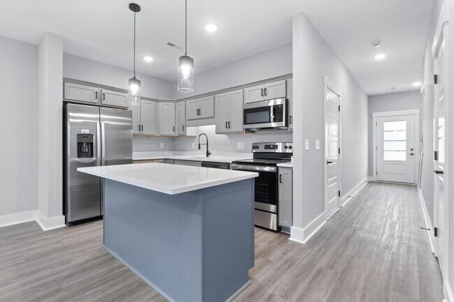 Building Photo - 306 Jonathan Wade Cir