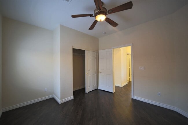 Building Photo - Gorgeous 3Bed/2Bath/2Car, 2-Story Home located in Caparola at Southern Highlands