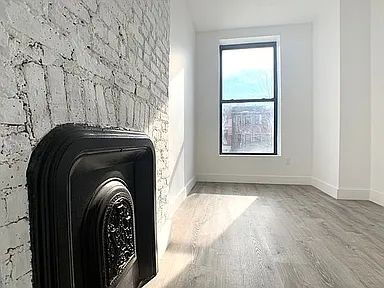 Building Photo - 231A Madison St