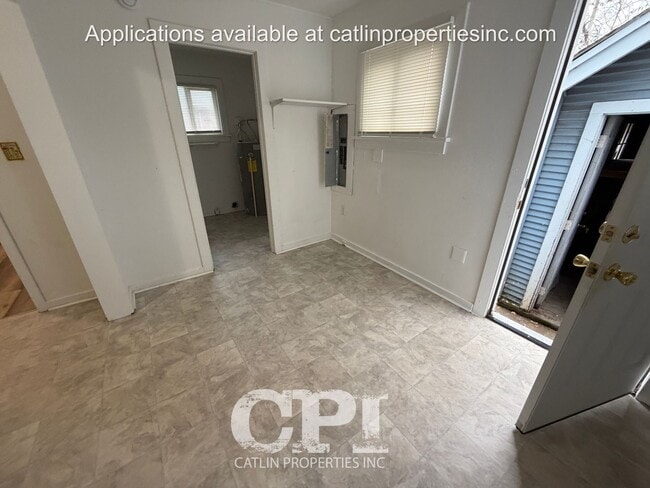 Building Photo - 431 18th Ave