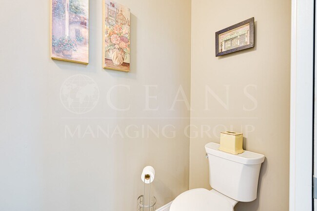 Building Photo - Welcome to Coastal Living at its Finest!