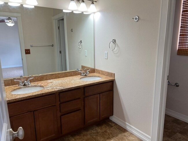 Building Photo - 4809 Garnet Way
