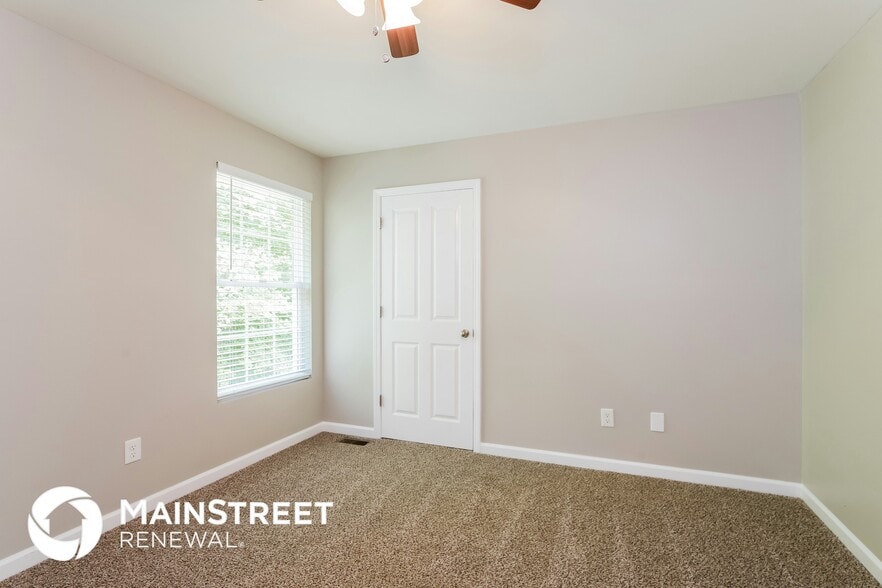 Building Photo - 3720 Sonoma Ln