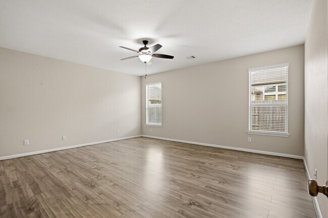 Building Photo - 11103 Avery Oaks Ln