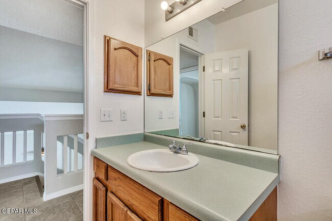 Building Photo - 10917 Loma Alta Pl