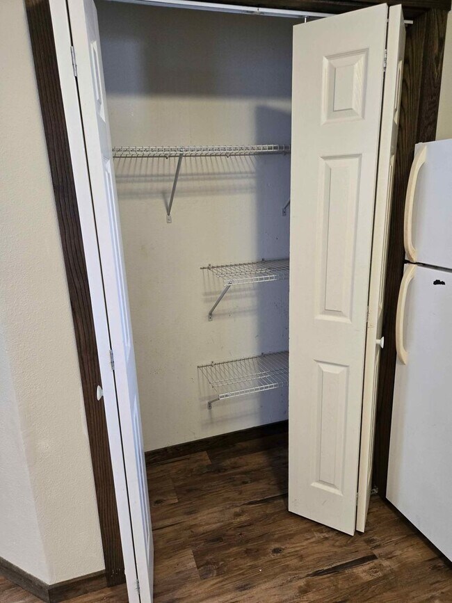 Building Photo - 1054/1056 Zephyr