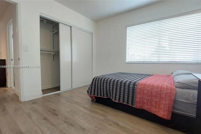 Building Photo - 8037 Lake Dr